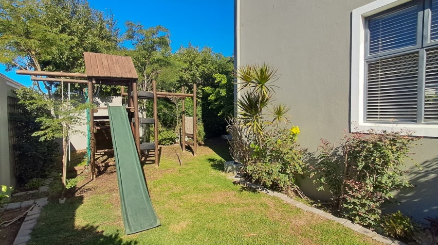 To Let 4 Bedroom Property for Rent in Avalon Estate Western Cape
